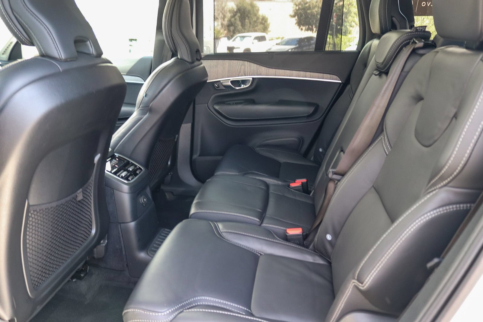 Used 2024 Volvo XC90 T8 Ultimate w/ Protection Package Premier AWD/4WD image 19
