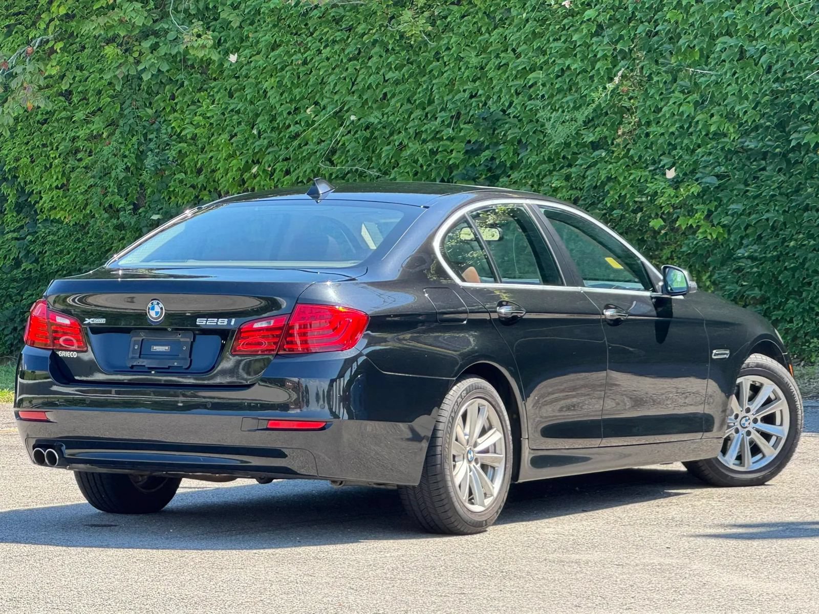 Used 2016 BMW 528i xDrive Sedan AWD/4WD image 7