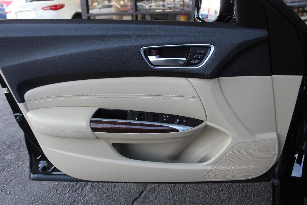 Used 2018 Acura TLX image 16