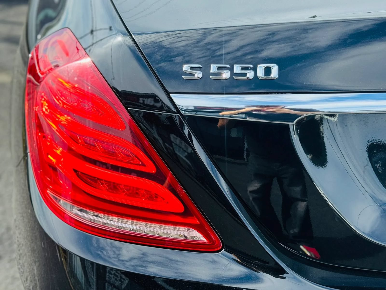 Used 2015 Mercedes-Benz S 550 4MATIC Sedan w/ Premium 1 Package image 7