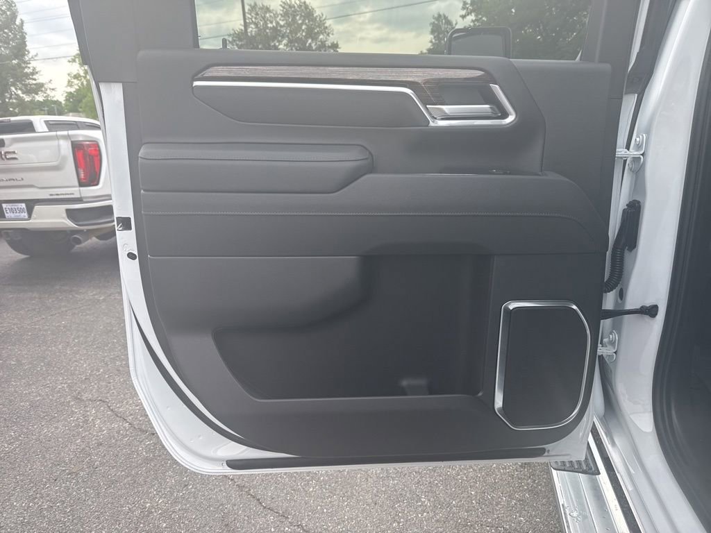 New 2026 GMC Sierra 2500 SLE w/ SLE Value Package; AWD/4WD image 12