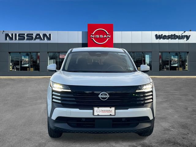 Used 2025 Nissan Kicks SV w/ Illumination Package image 2