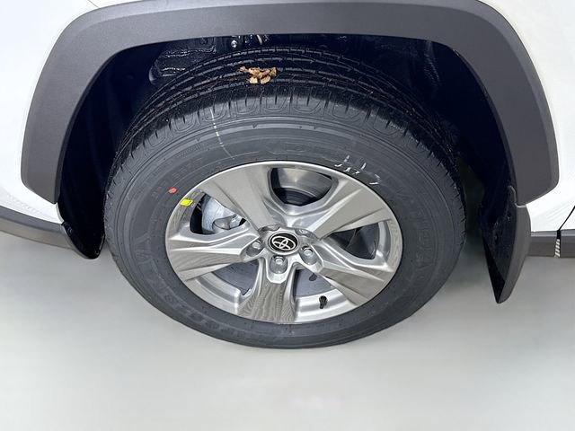New 2025 Toyota RAV4 XLE image 29