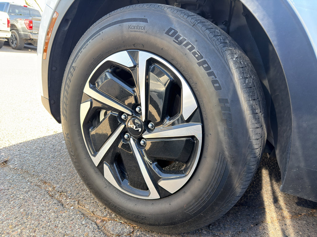 Used 2023 Kia Sportage LX image 16