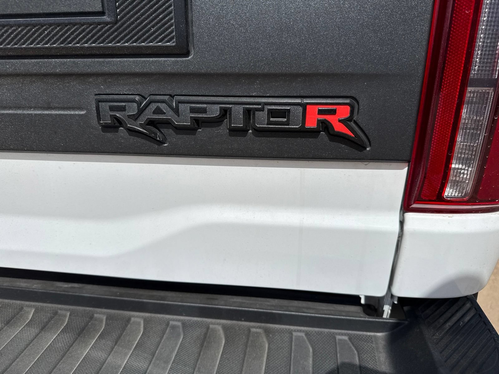 Used 2025 Ford F150 Raptor w/ Equipment Group 803A Raptor R AWD/4WD image 9