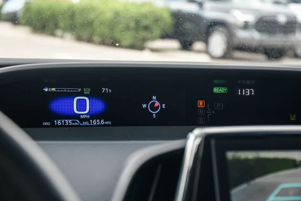 Used 2022 Toyota Prius Prime XLE FWD image 22