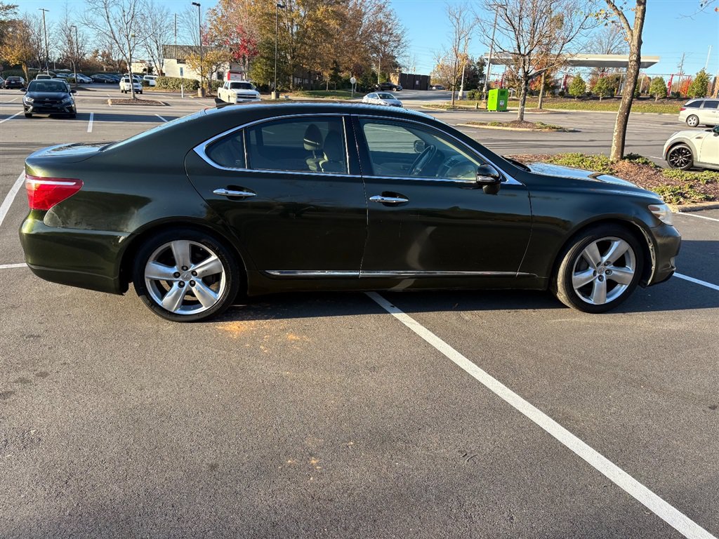 Used 2011 Lexus LS 460 w/ Comfort Pkg RWD image 7