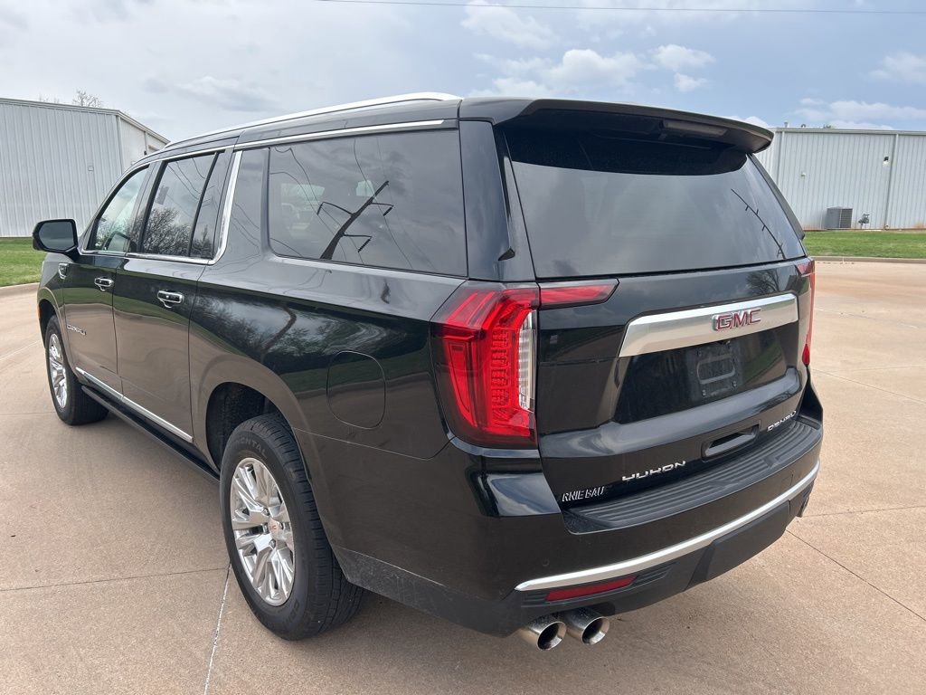 Used 2024 GMC Yukon XL Denali image 2