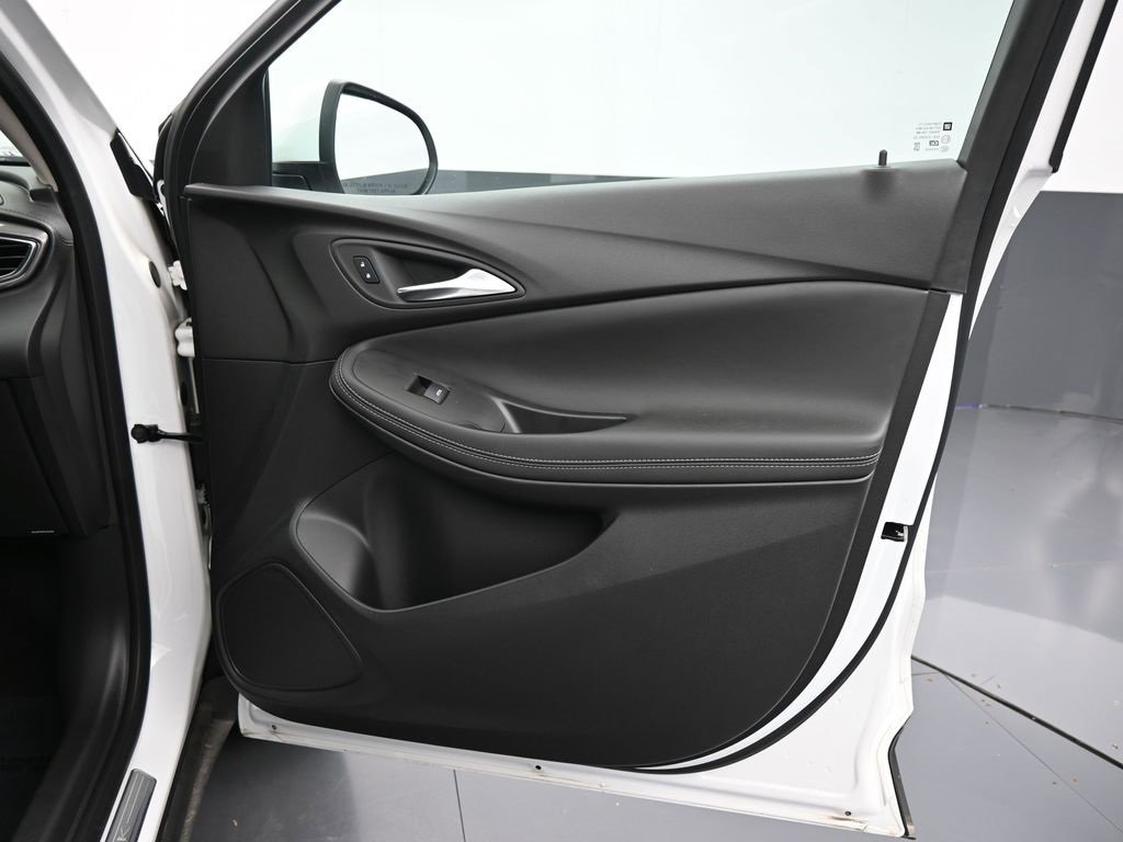 Used 2023 Buick Encore GX Preferred w/ Cold Weather Comfort Package image 38