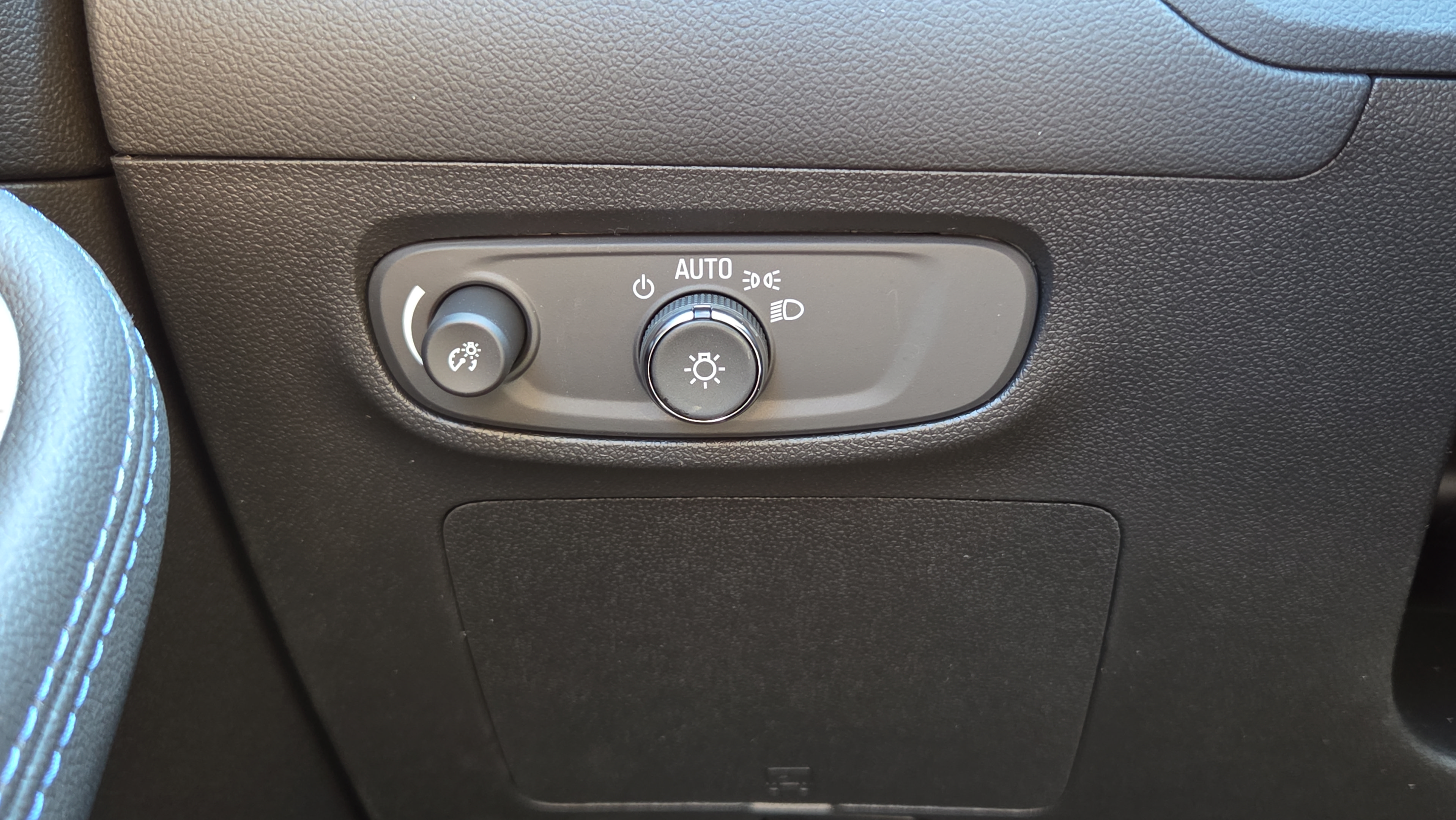 New 2026 Buick Encore GX Sport Touring FWD image 15