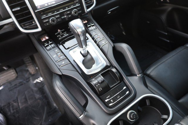 Used 2013 Porsche Cayenne Diesel AWD/4WD image 38