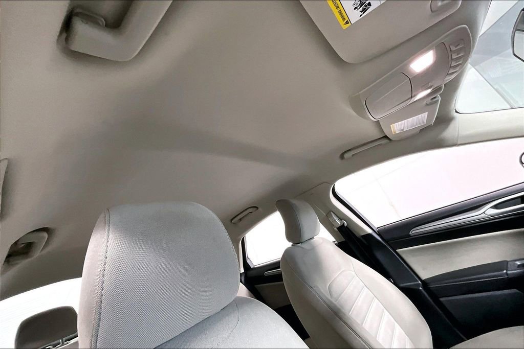 Used 2018 Ford Fusion S image 22