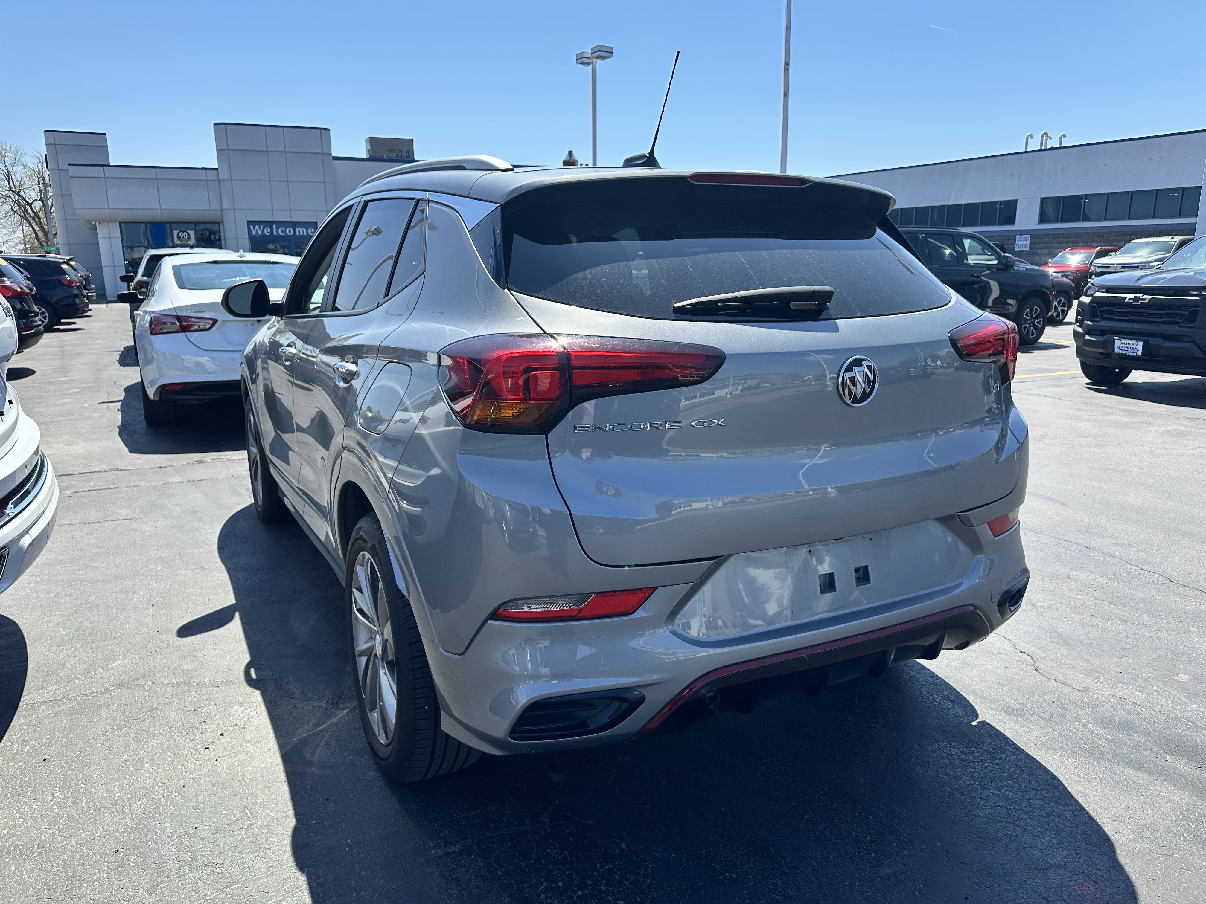 Used 2023 Buick Encore GX Select w/ Sport Touring Package FWD image 6