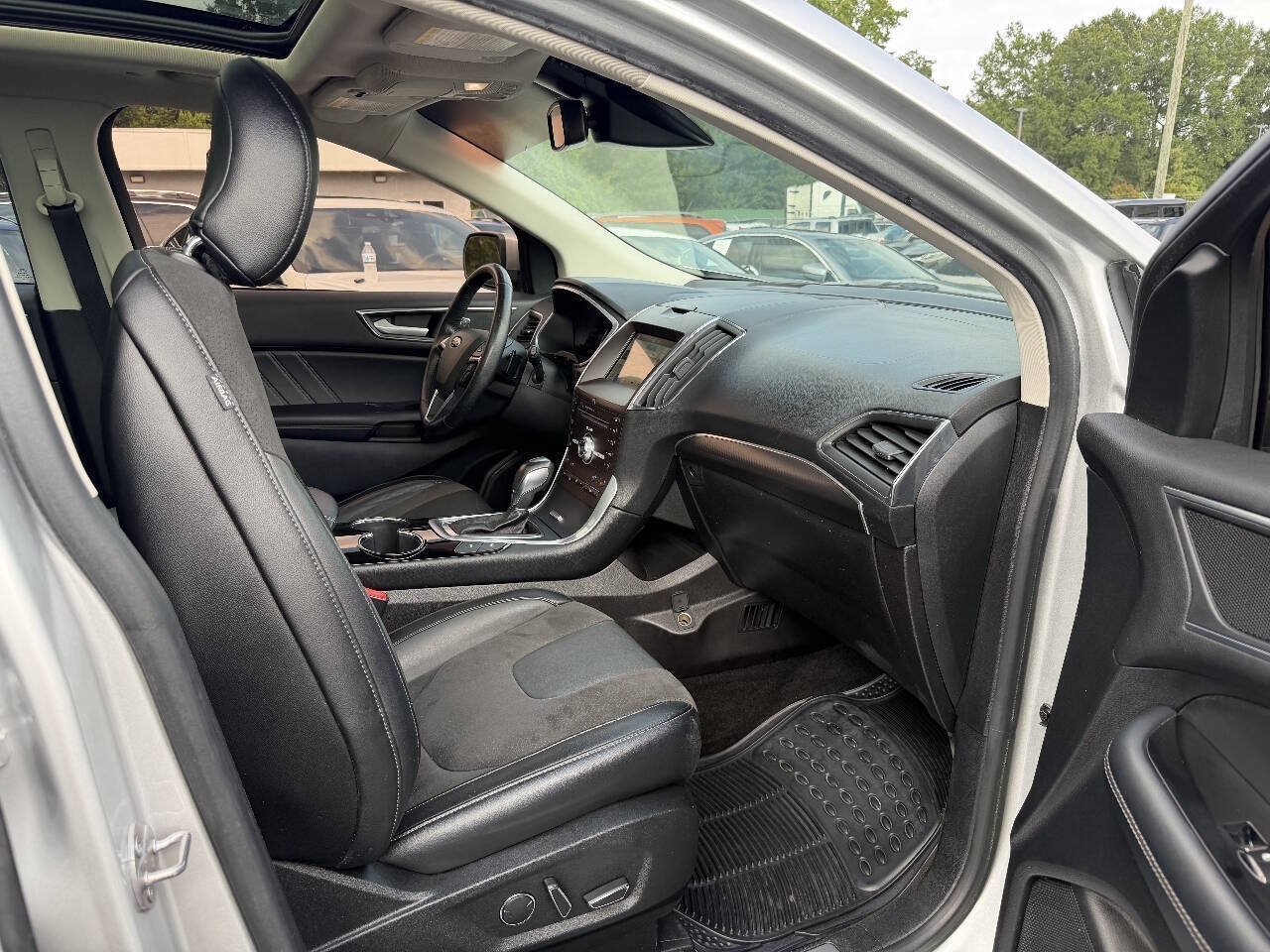 Used 2018 Ford Edge Sport w/ Equipment Group 401A AWD/4WD image 12