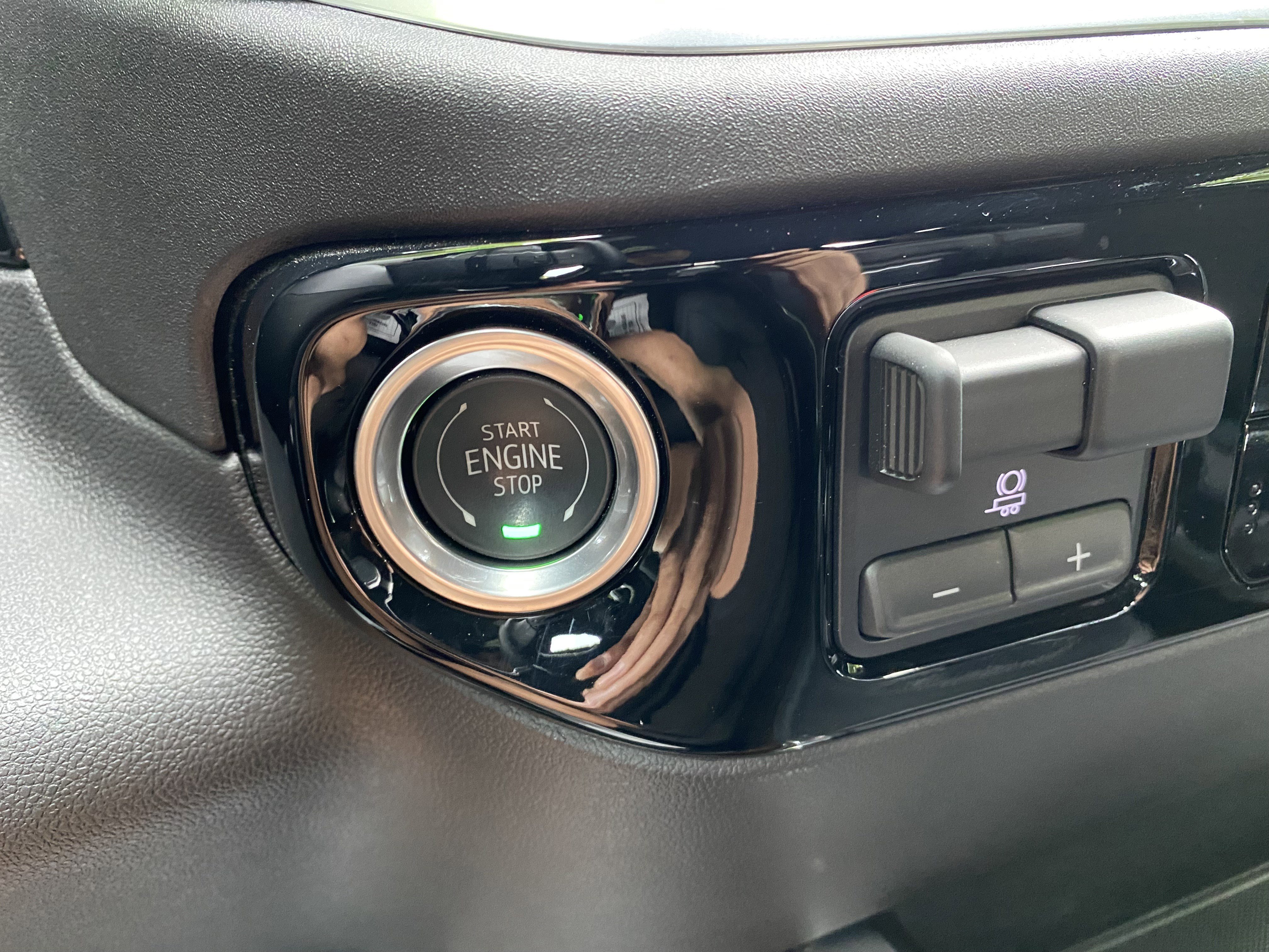 Used 2024 Chevrolet Silverado 1500 RST w/ Convenience Package II AWD/4WD image 29