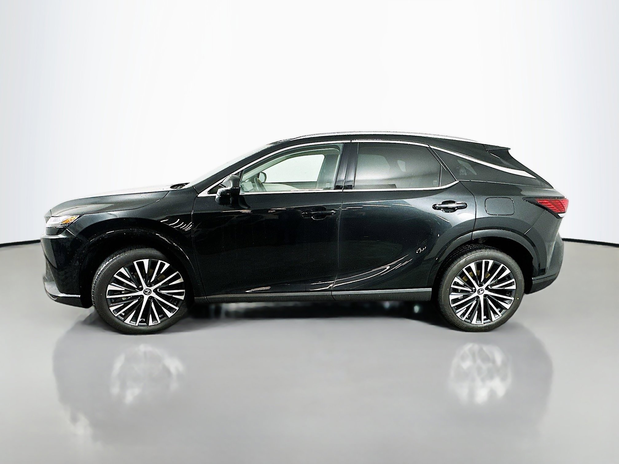 Used 2025 Lexus RX 350 Premium Plus w/ Accessory Package (Z1) image 4