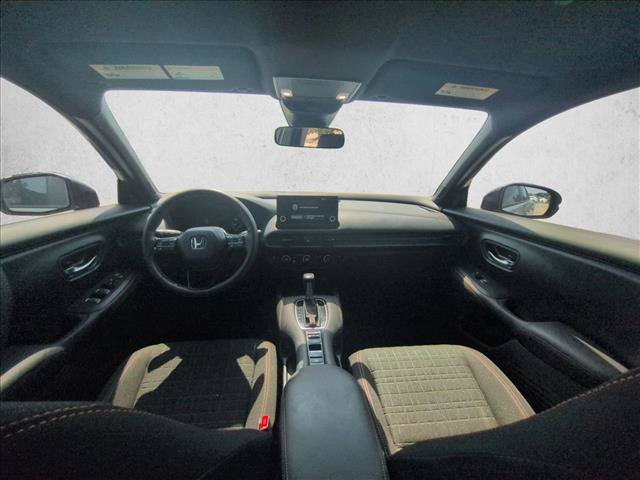 Used 2025 Honda HR-V Sport image 15