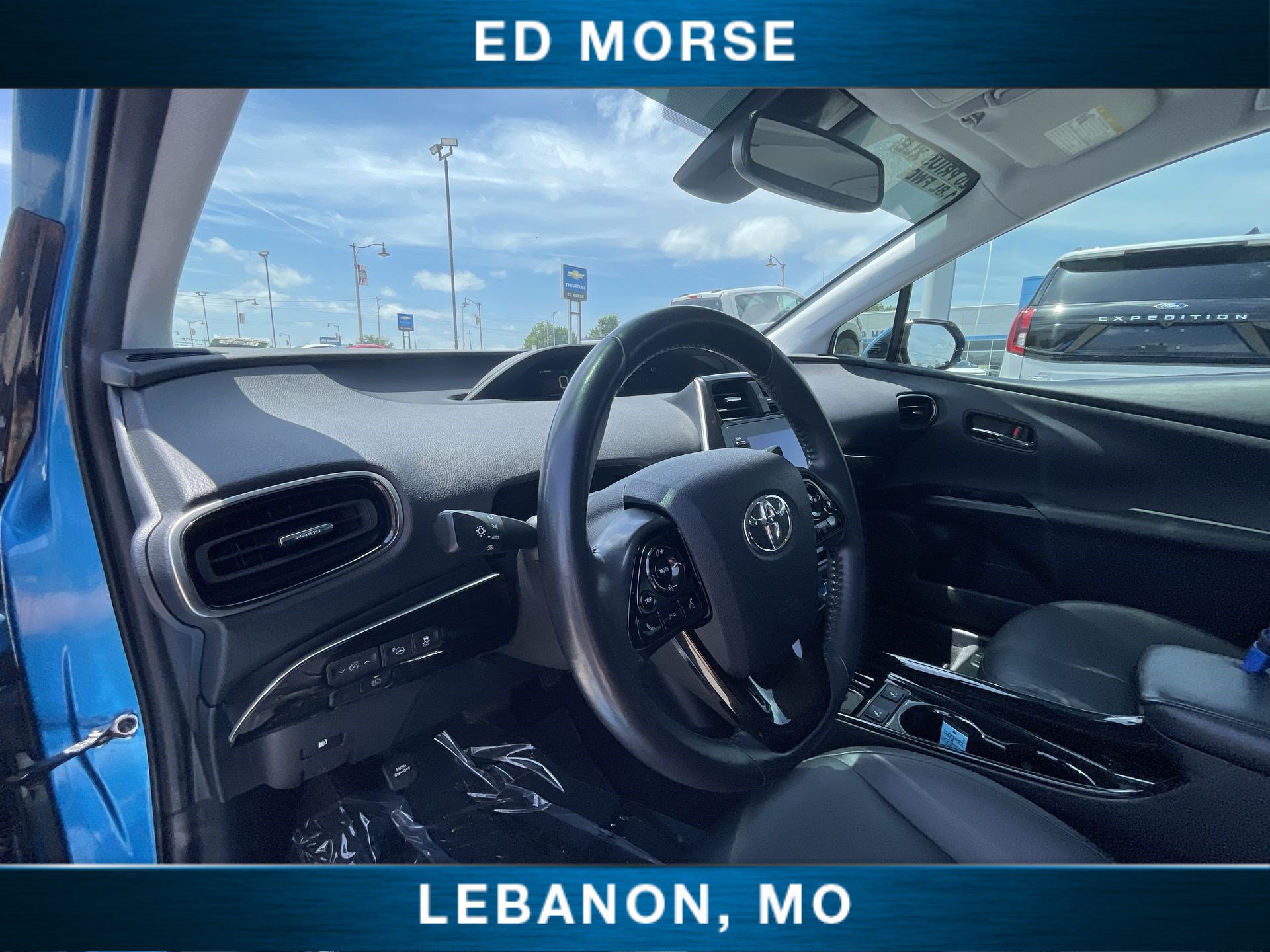 Used 2020 Toyota Prius XLE w/ Carpet Mat Package FWD image 10