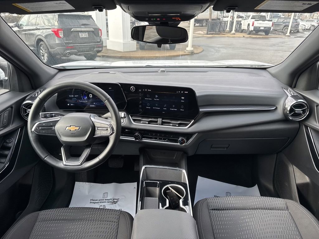 Used 2025 Chevrolet Equinox LT image 20
