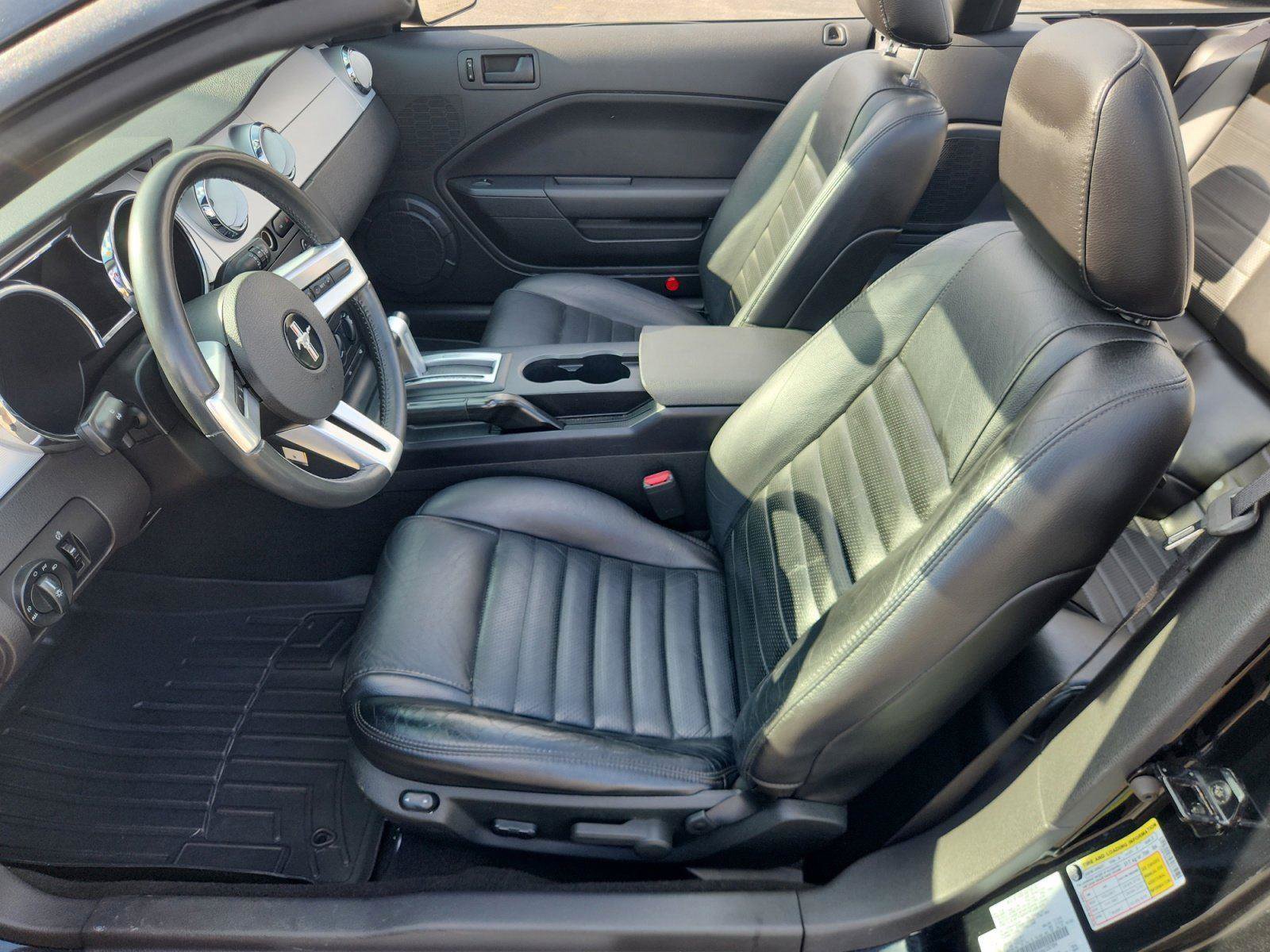 Used 2006 Ford Mustang GT Premium image 13