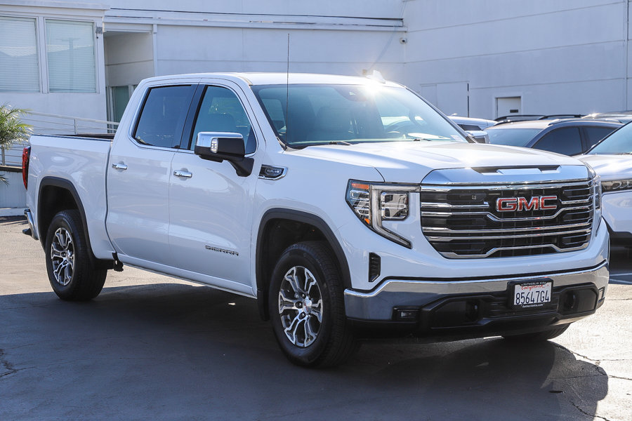 Used 2026 GMC Sierra 1500 SLT RWD image 3