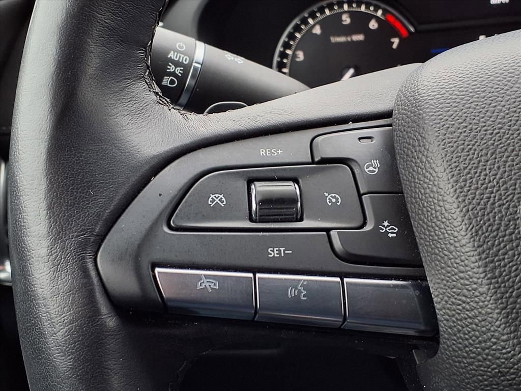 Used 2022 Cadillac XT4 Premium Luxury w/ Enhanced Visibility Package image 29