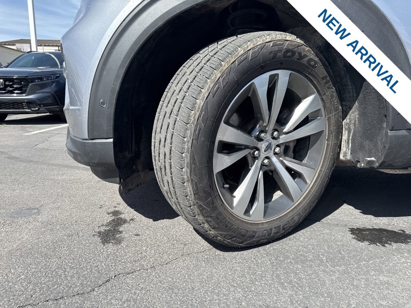 Used 2020 Ford Explorer Platinum w/ Premium Technology Package image 28
