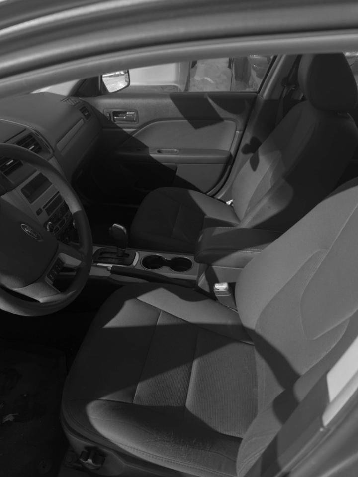 Used 2012 Ford Fusion SE image 5