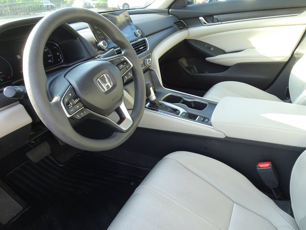 Used 2018 Honda Accord EX image 13