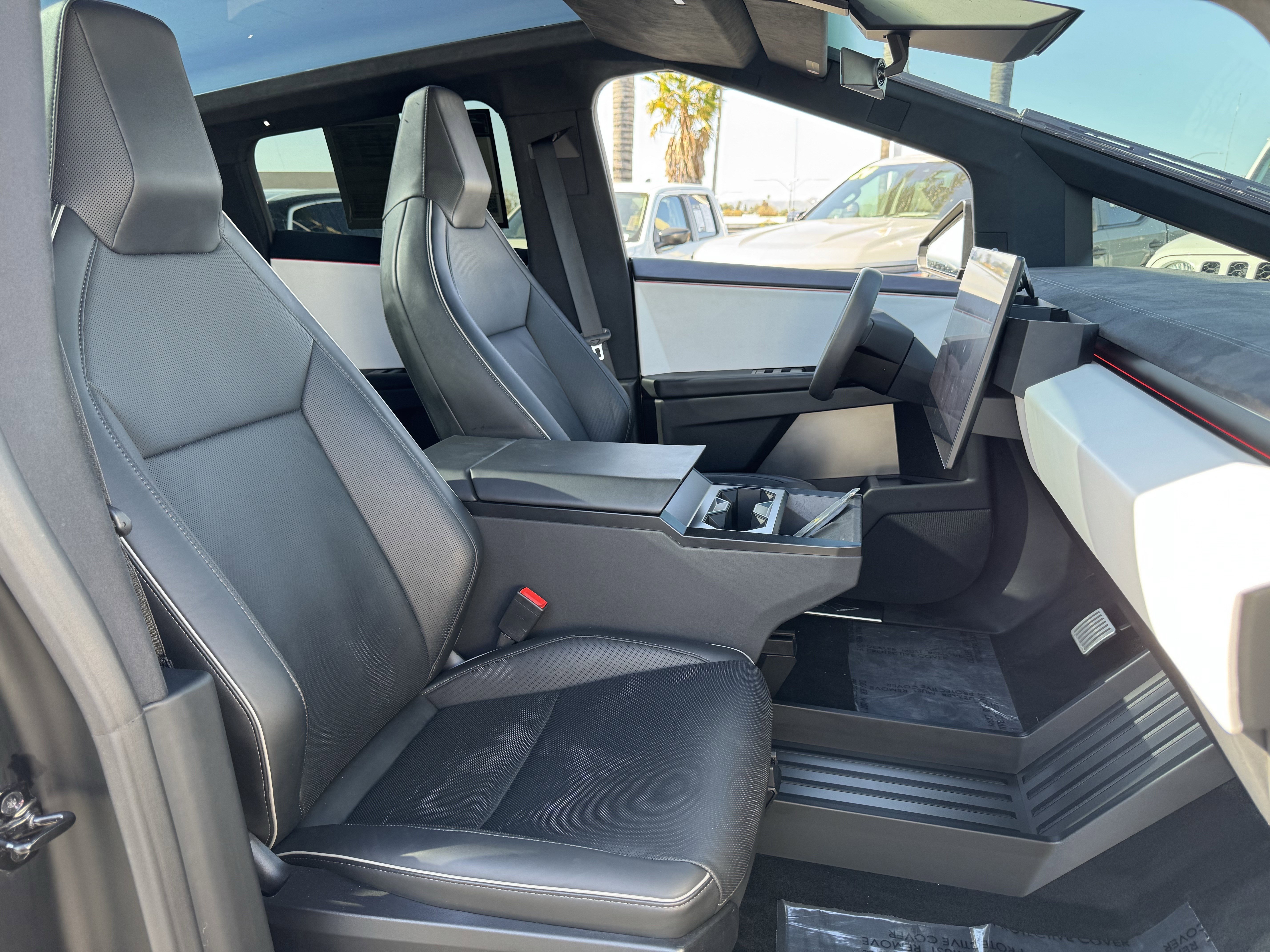 Used 2024 Tesla Cybertruck Cyberbeast image 38