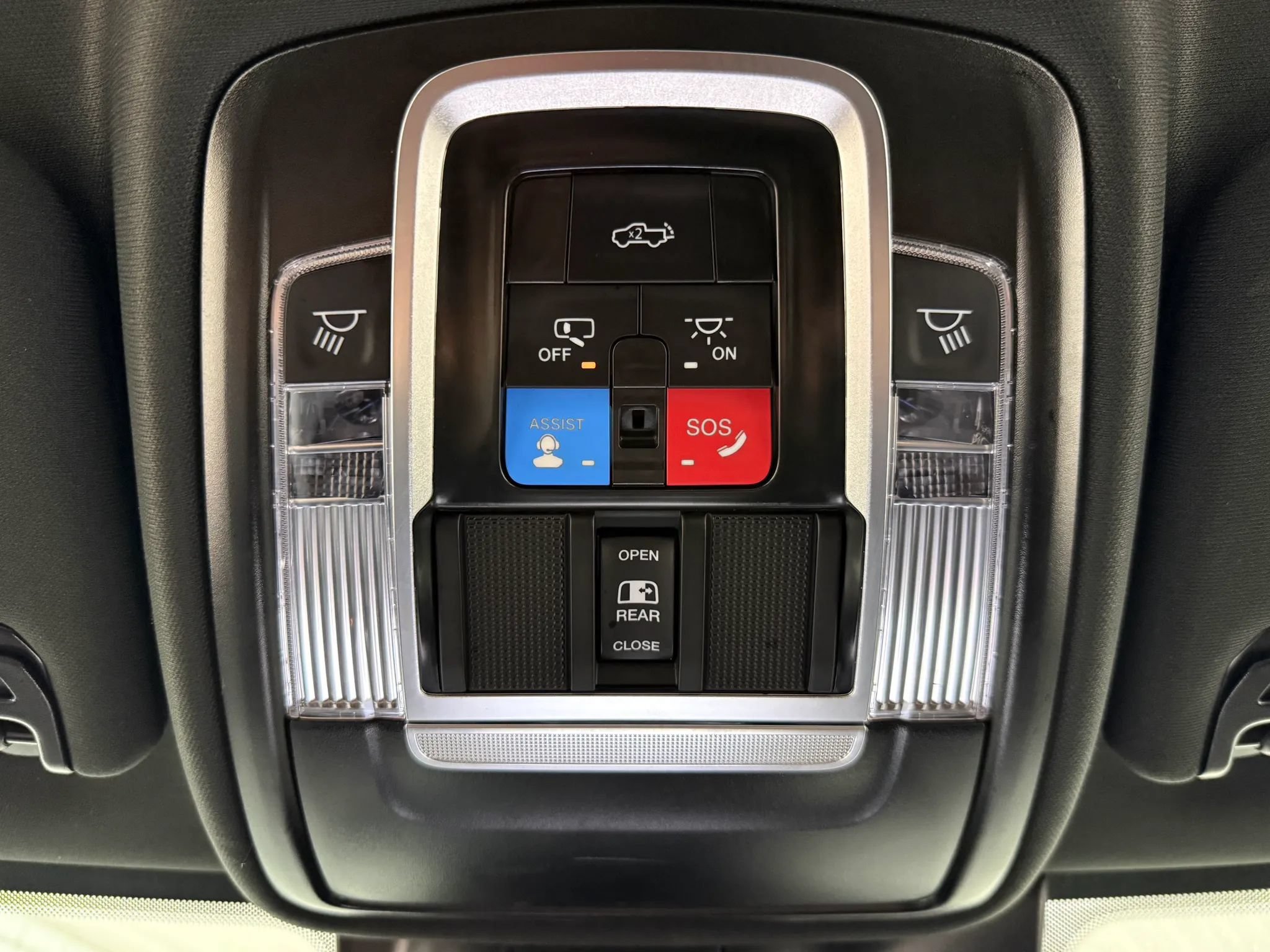 Used 2026 RAM 2500 Laramie AWD/4WD image 26