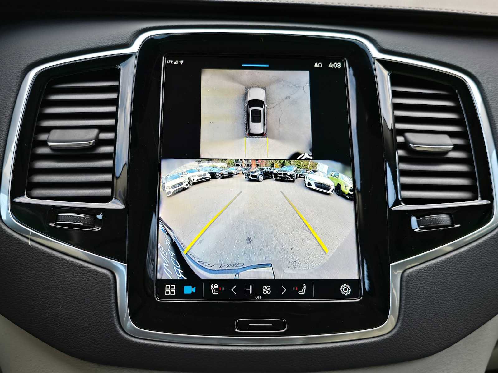 Used 2024 Volvo XC90 B6 Ultimate w/ Protection Package Premier image 32