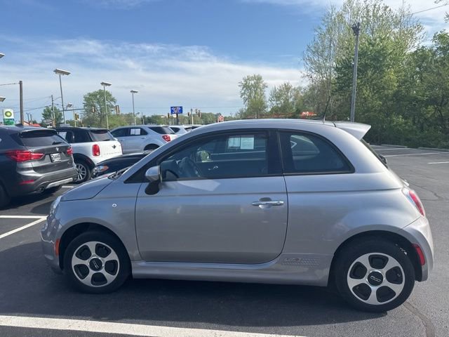 Used 2017 FIAT 500 e FWD image 2