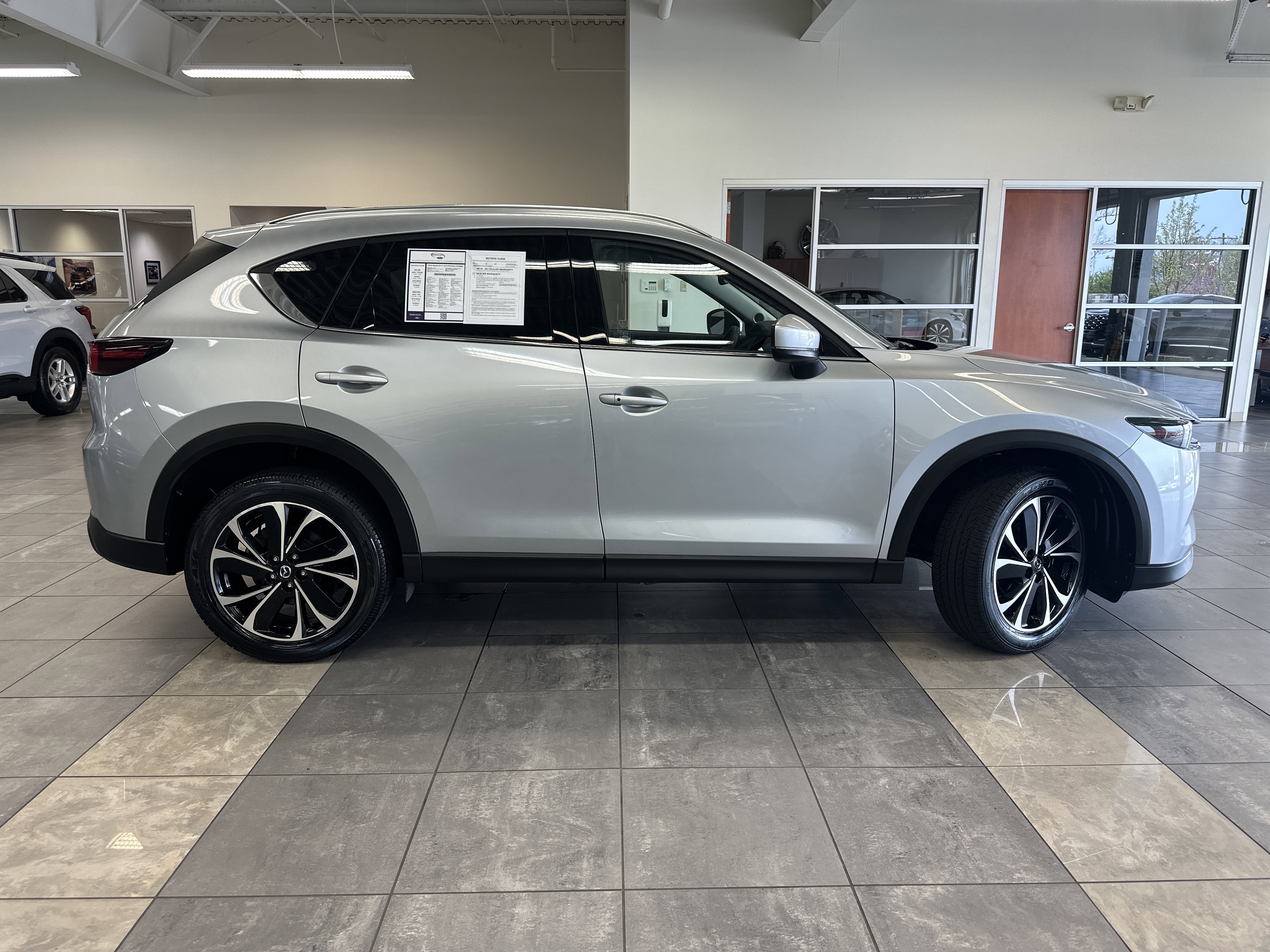Used 2023 MAZDA CX-5 AWD 2.5 S w/ Premium Package image 12
