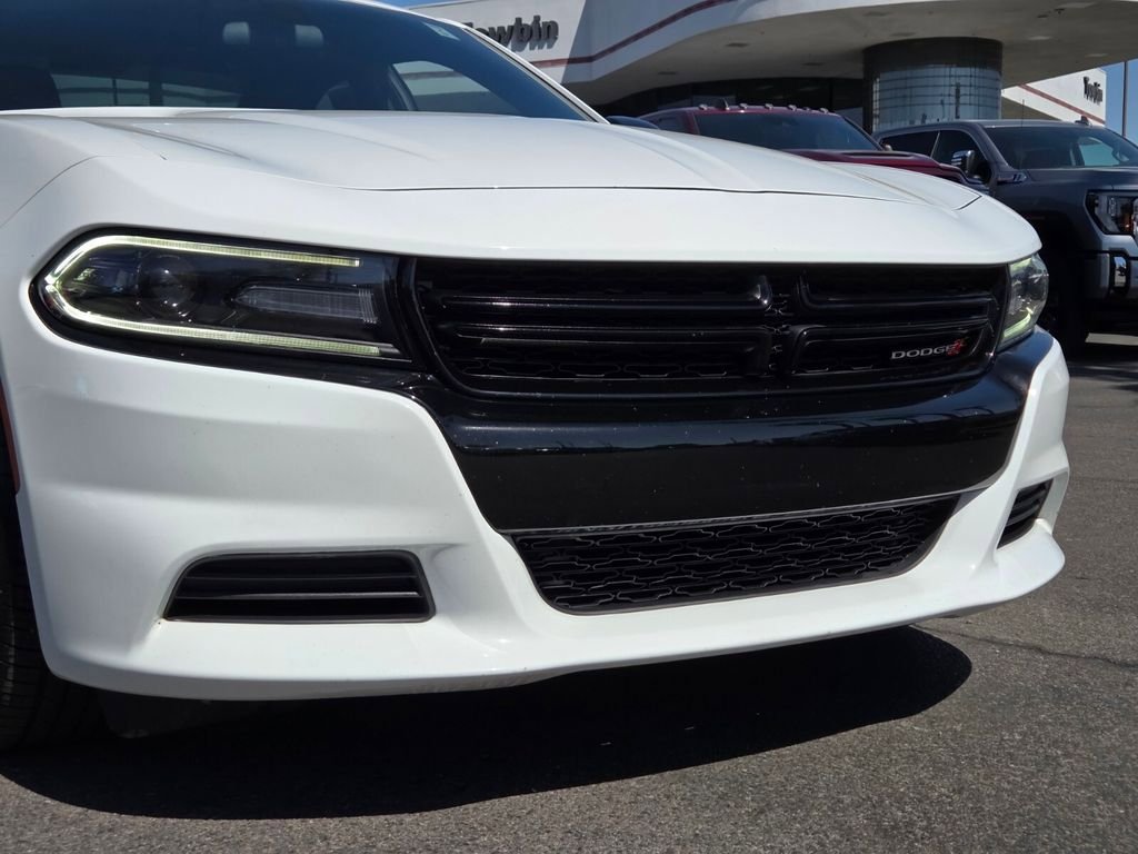 Used 2020 Dodge Charger SXT w/ Blacktop Package RWD image 8