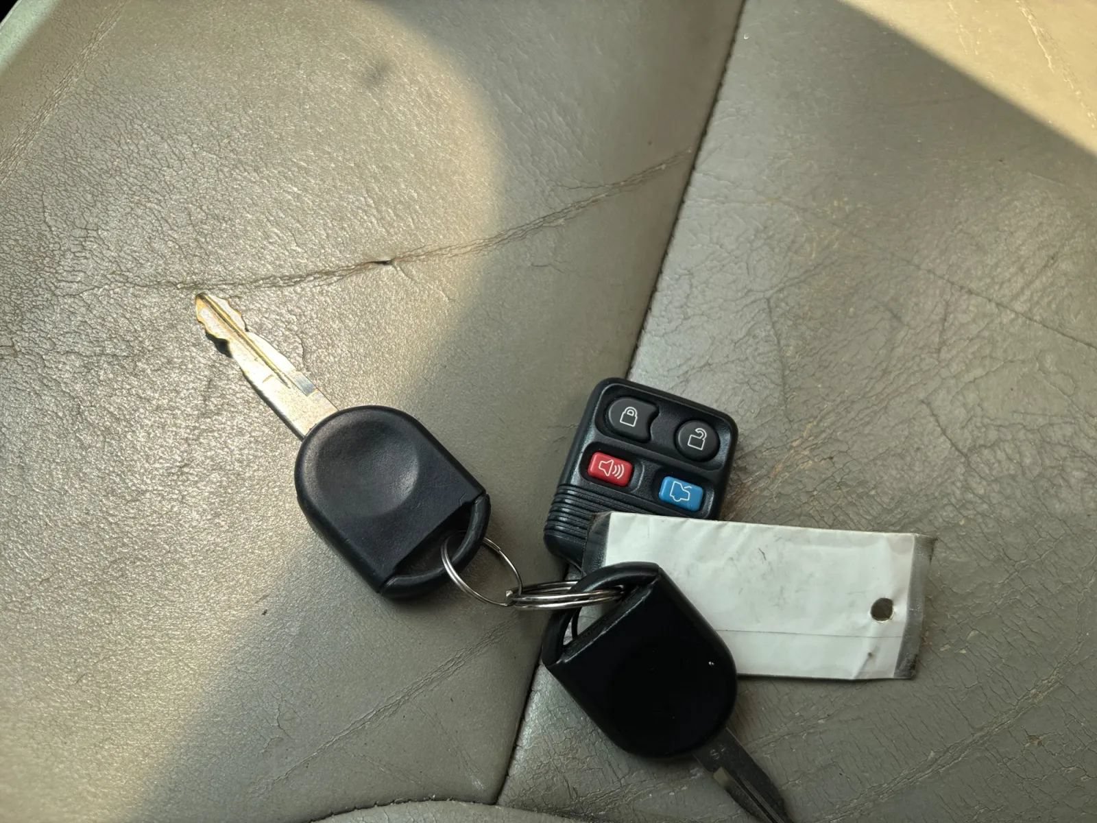 Used 2009 Ford Focus SEL FWD image 23