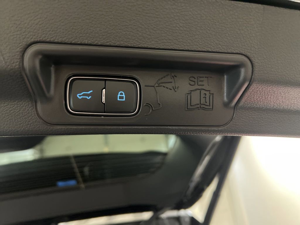 New 2026 Ford Explorer ST-Line image 36