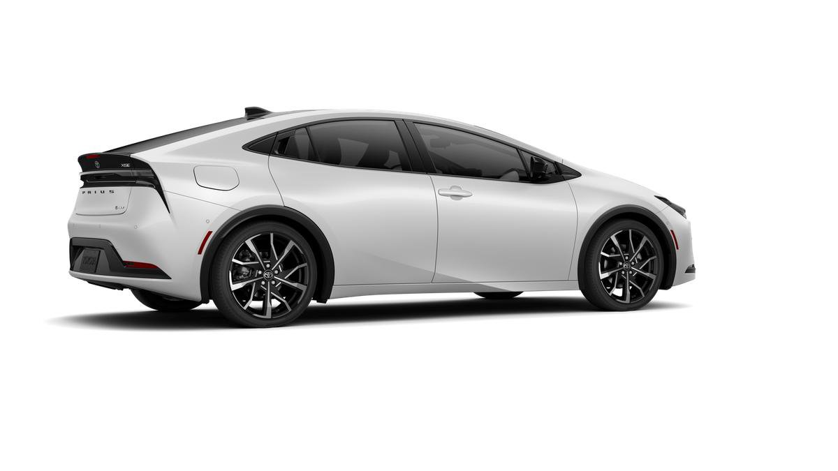 New 2026 Toyota Prius Plug-In Hybrid FWD image 11
