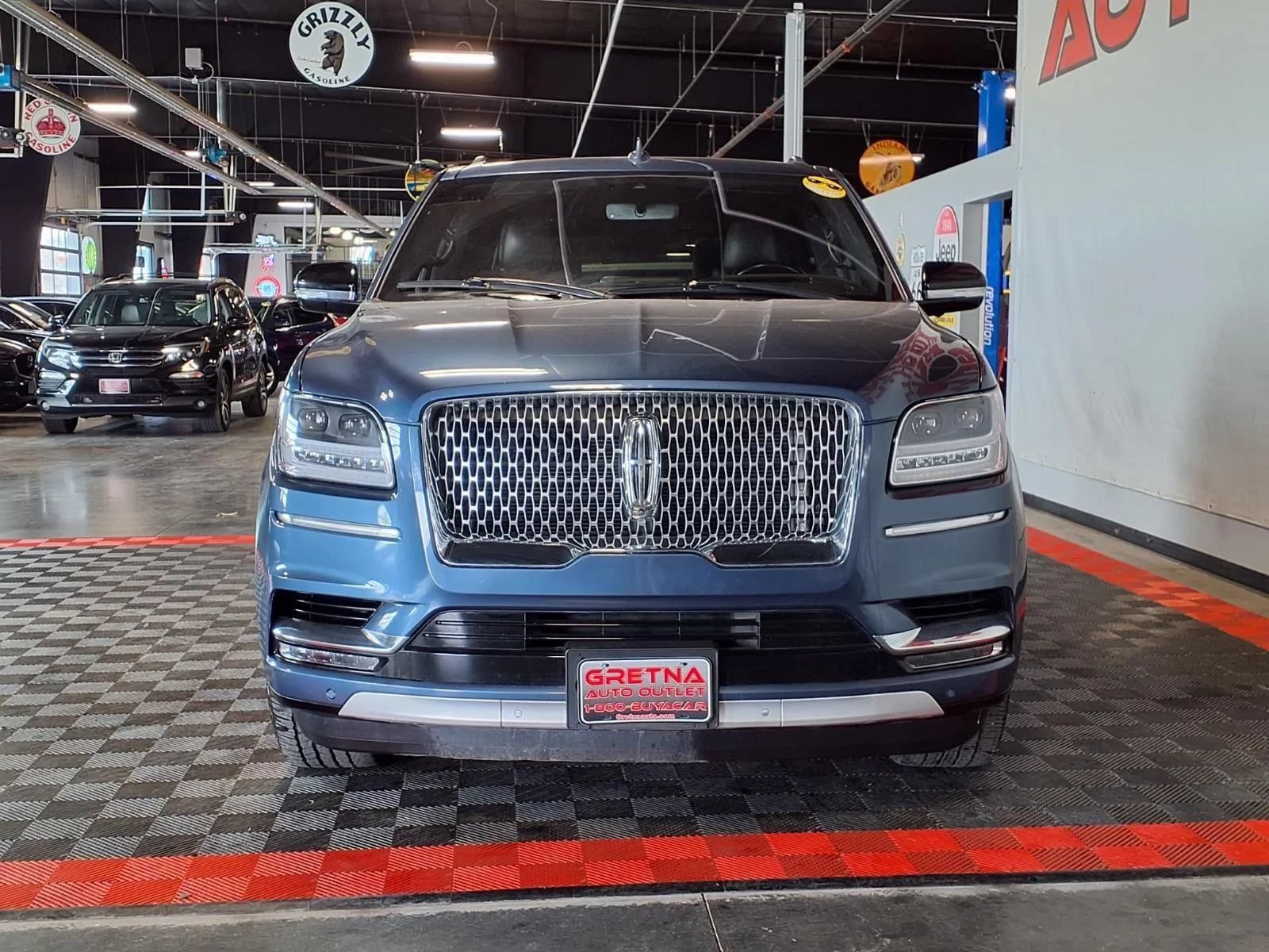 Used 2020 Lincoln Navigator Reserve w/ Luxury Package AWD/4WD image 2