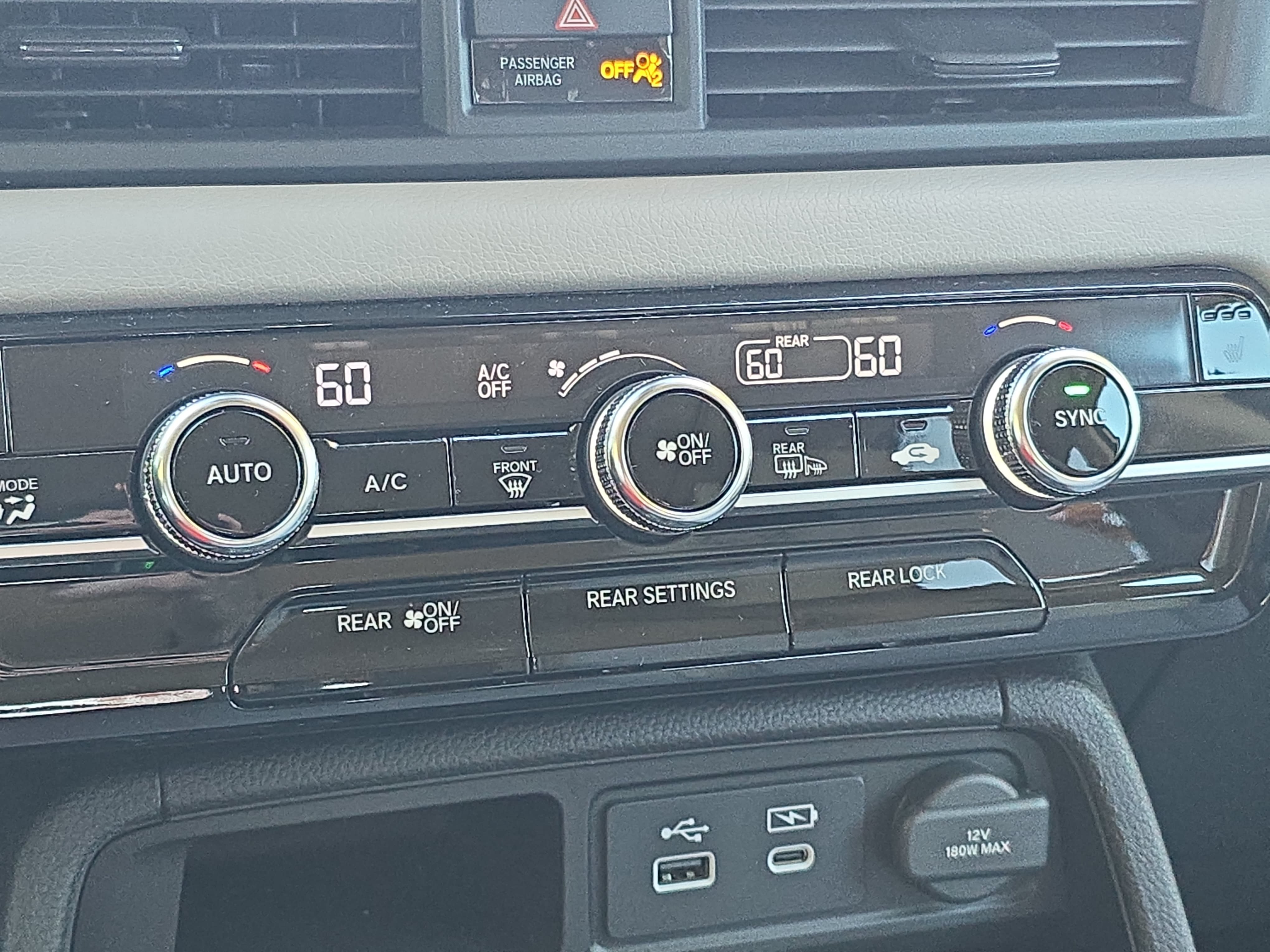 Used 2025 Honda Pilot Touring image 24