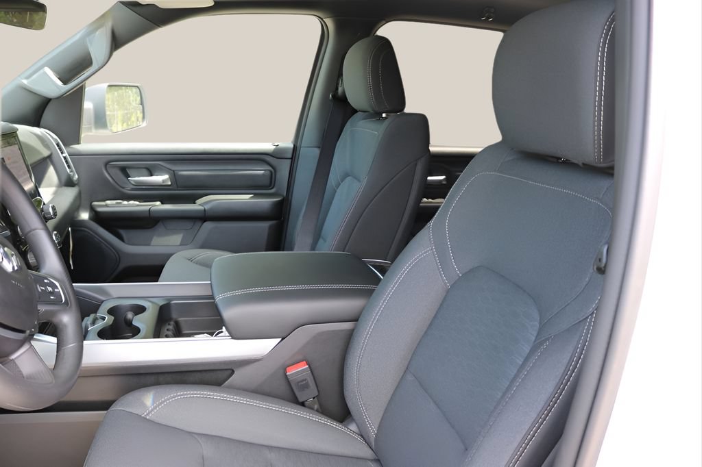 New 2026 RAM 1500 Express AWD/4WD image 11