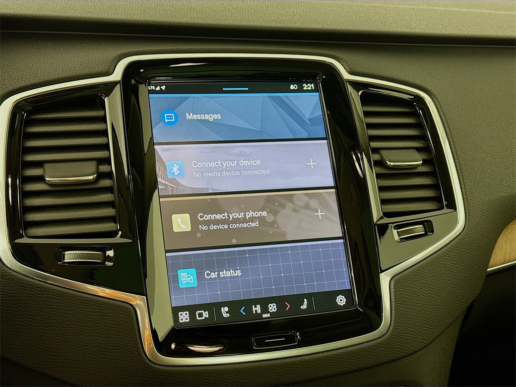 Used 2023 Volvo XC90 B5 Plus w/ Protection Package Premier image 15