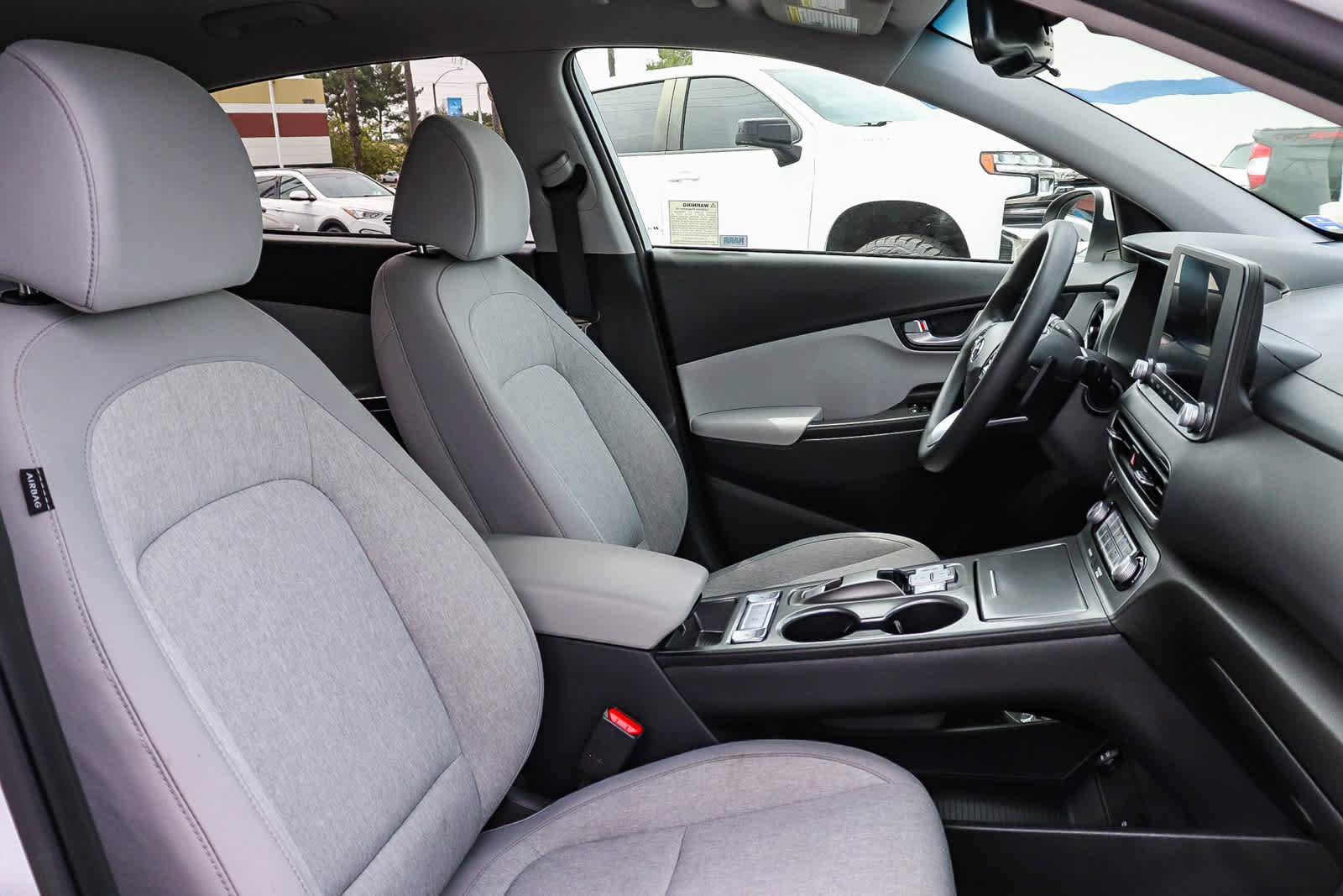 Used 2023 Hyundai Kona SE image 24