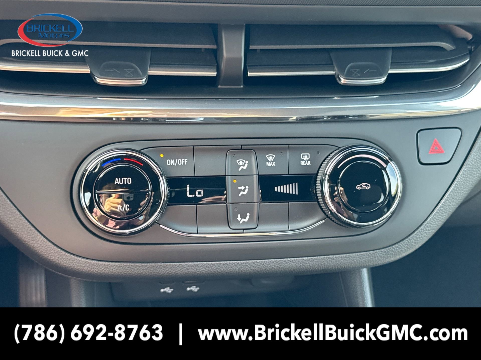 New 2026 Buick Envista Sport Touring FWD image 27