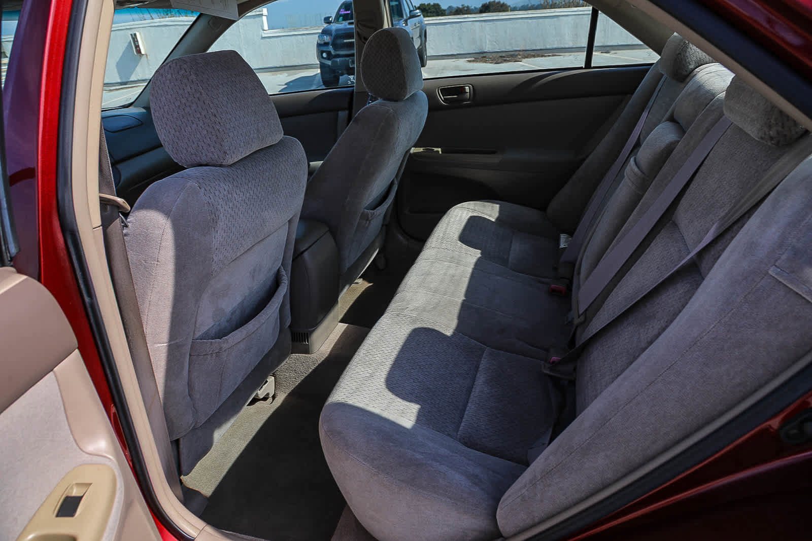 Used 2004 Toyota Camry LE image 17