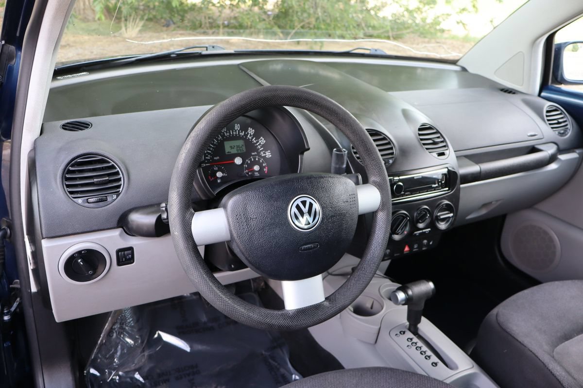 Used 2003 Volkswagen Beetle GL FWD image 14