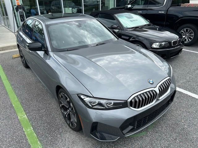 Used 2025 BMW 330i Sedan w/ M Sport Package RWD image 10