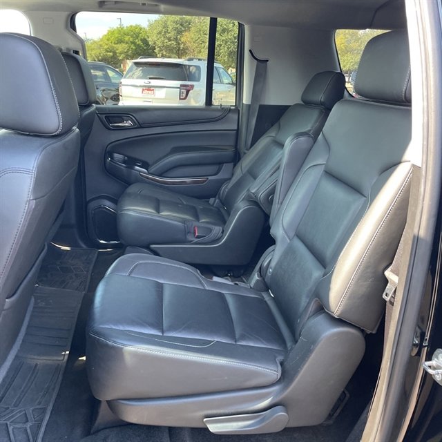 Used 2018 Chevrolet Suburban LT image 5