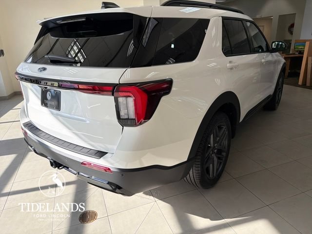 New 2026 Ford Explorer ST-Line w/ ST-Line Street Pack RWD image 8