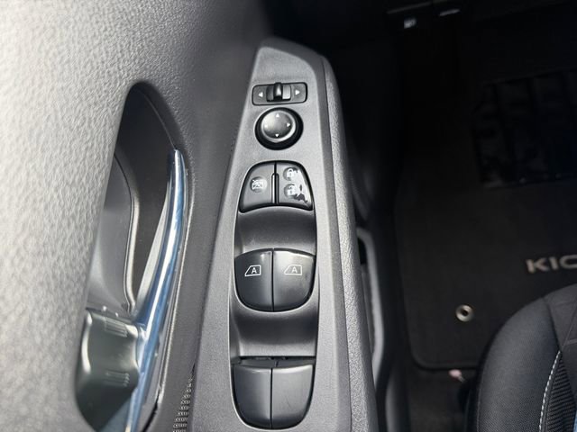 Used 2023 Nissan Kicks SV w/ Exterior Package image 16